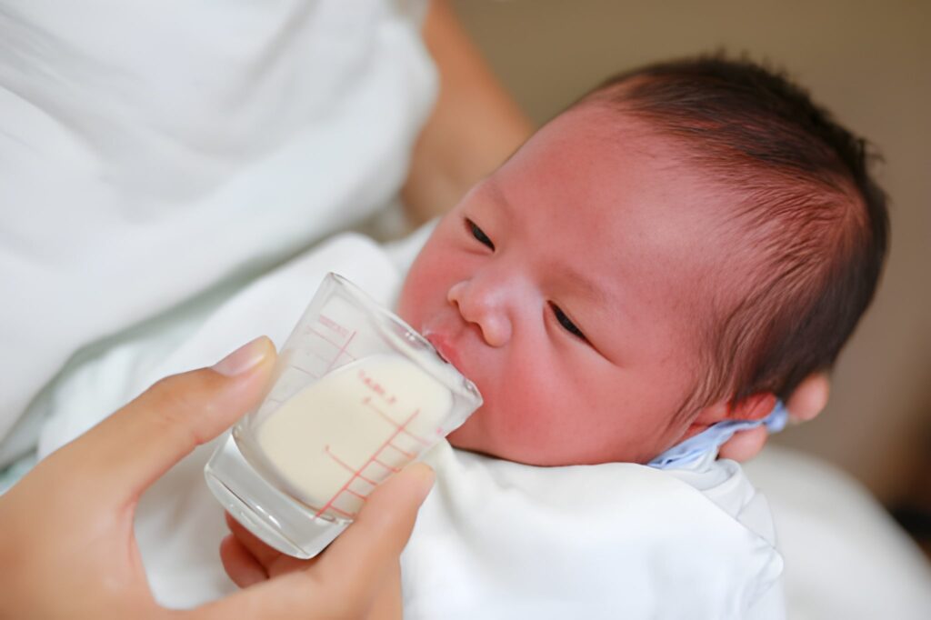 12-Hour-Old Newborn Drinks How Much Formula