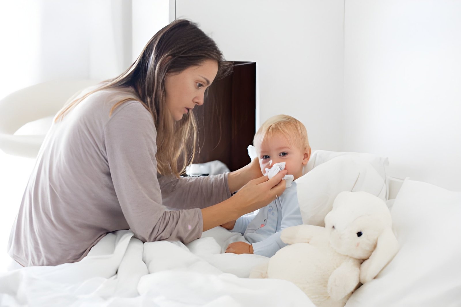 A Common Cold in a Newborn: Causes, Symptoms, Management, and ...