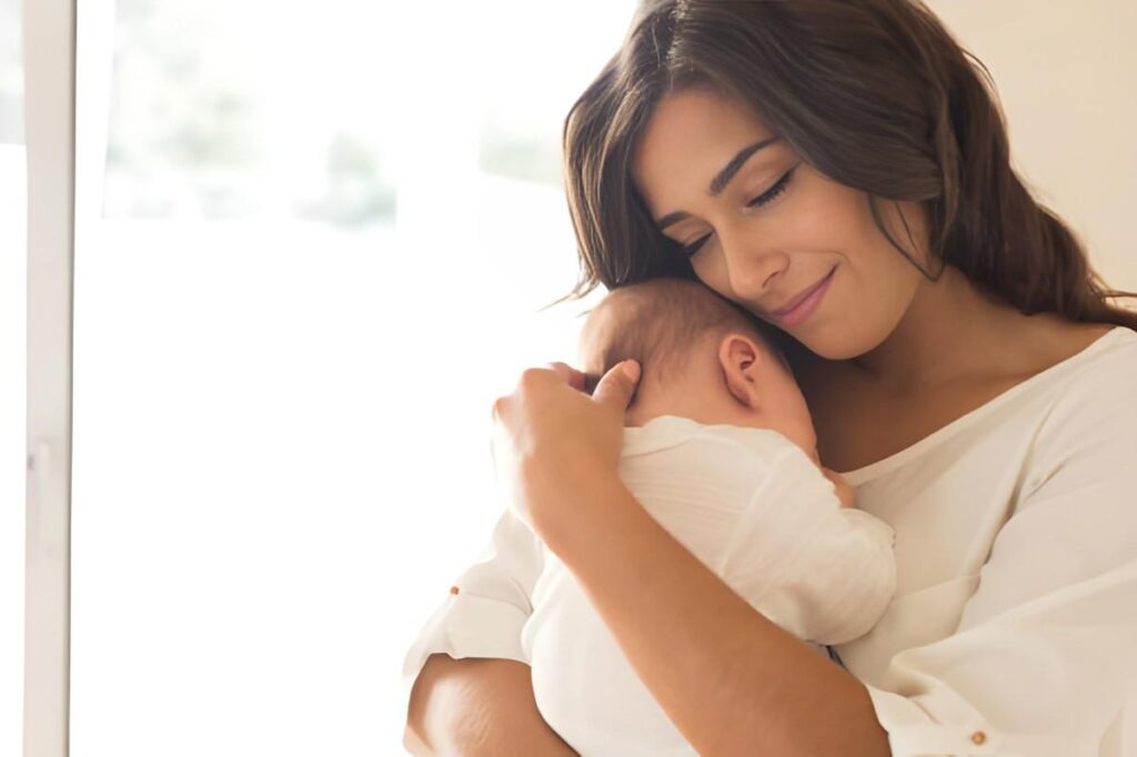 Baby Holding While Breastfeeding