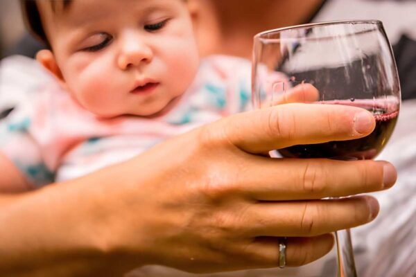 A Glass of Red Wine a Day While Breastfeeding: Safety, Timing, and Best ...