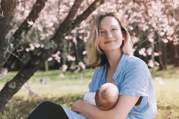 Breastfeeding and Your Period The Science of Returning Fertility