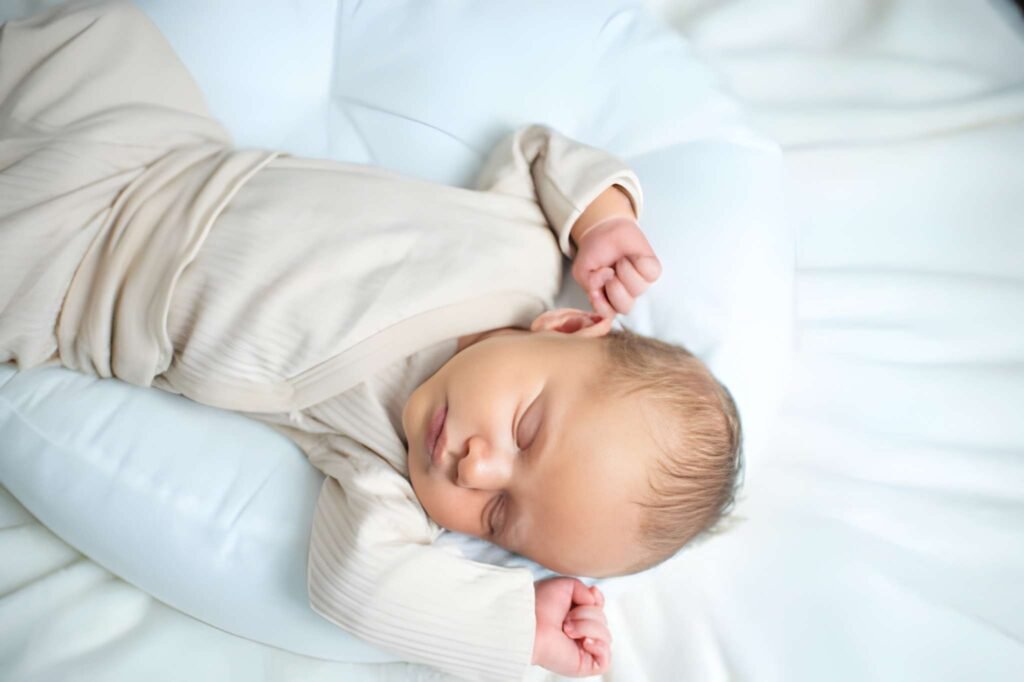 Rhythms in Transit The Mother's Guide to Newborn Sleep Away From Home