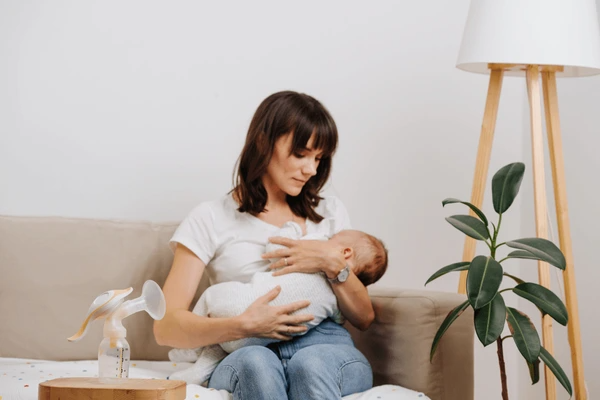 The Fertility Spectrum Navigating Conception While Breastfeeding with Regular Cycles
