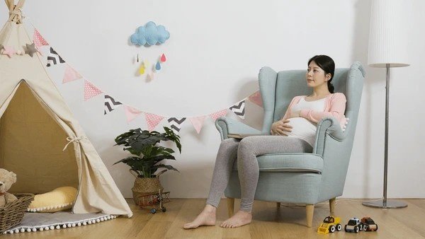 The Wonder Begins: Your Guide to the First Month of Pregnancy (Weeks 1-4)